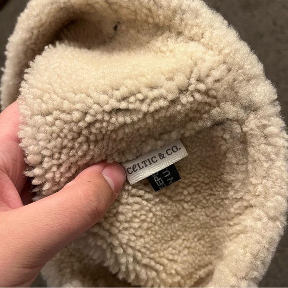 Celtic & Co. Leather Sherpa Winter Hat - Picture 5 of 6